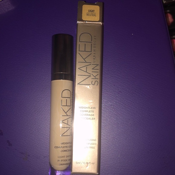 Urban Decay Other - Urban Decay weightless complete coverage concealer